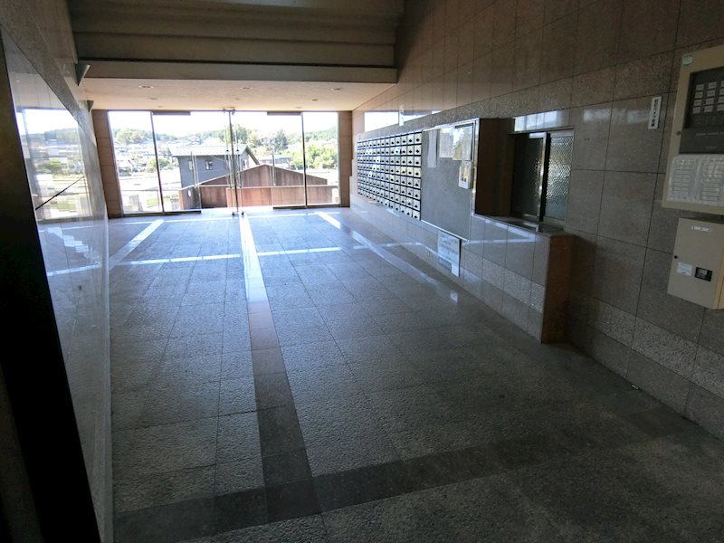 アルトラマンション茄子川　Ｂ棟 エントランス