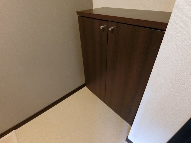ARATA壱番館 玄関