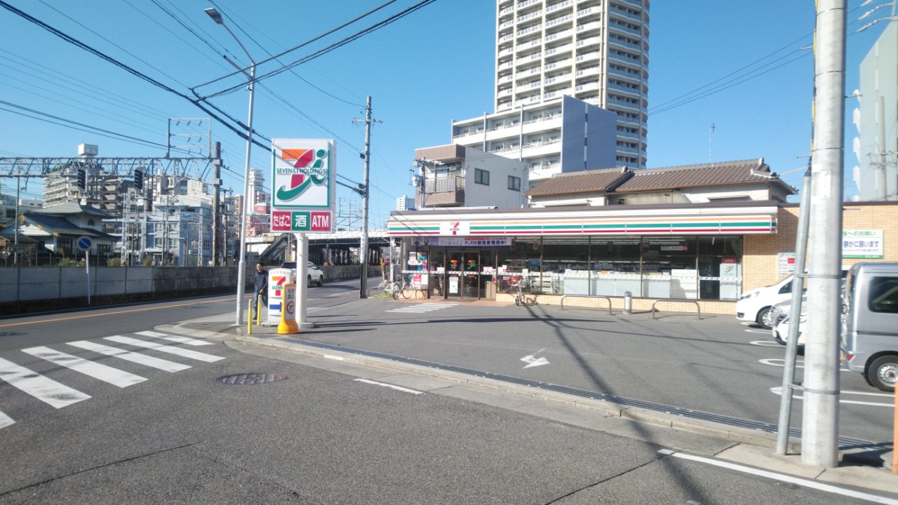 スペースイン金山 コンビニ