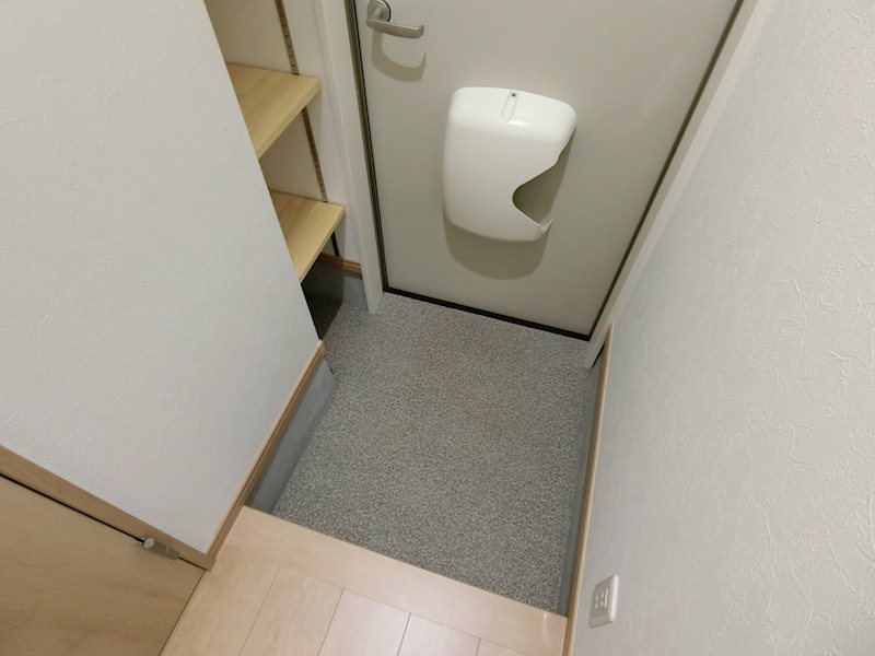 オリエント山手 玄関
