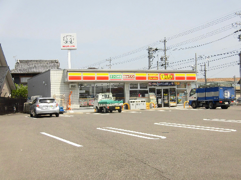フォーレスフラッツ A コンビニ