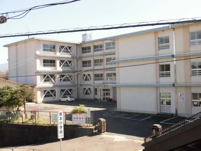 アレリア・レクレール 小学校