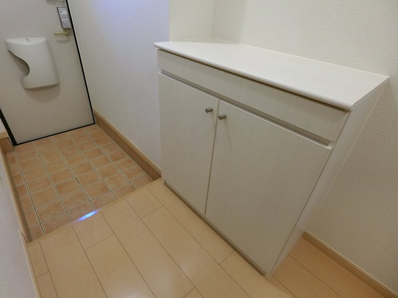 カレント　Ｃ 玄関