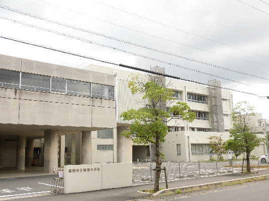 Cattleya A 中学校