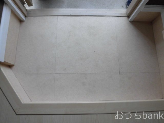 シャトー岐大 B 玄関