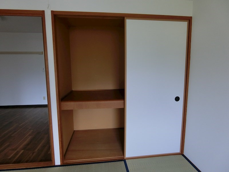 アルトラマンション中垣外 収納