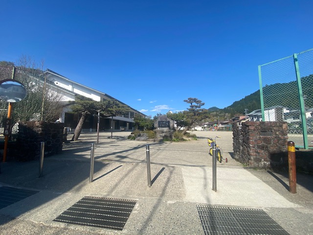 髙垣アパート 小学校