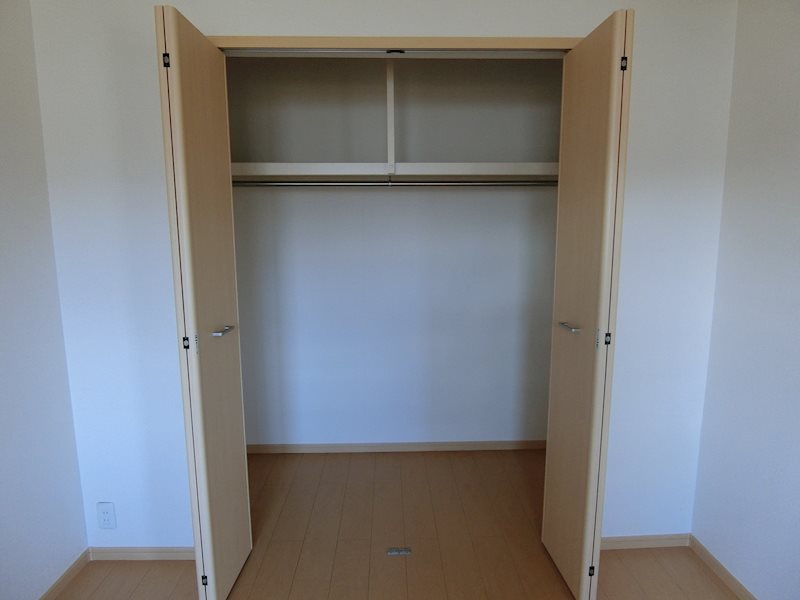 サン　ノーブル 収納