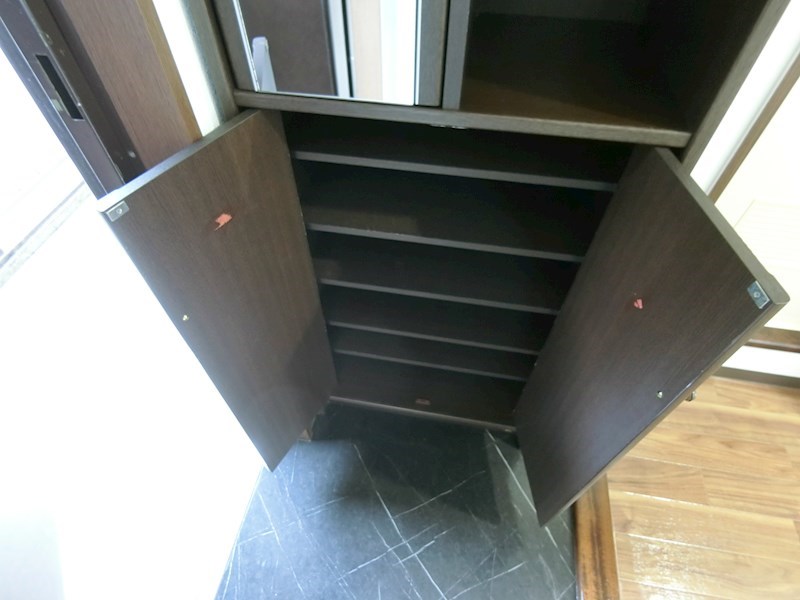 アルトラマンション茄子川　Ａ棟 玄関