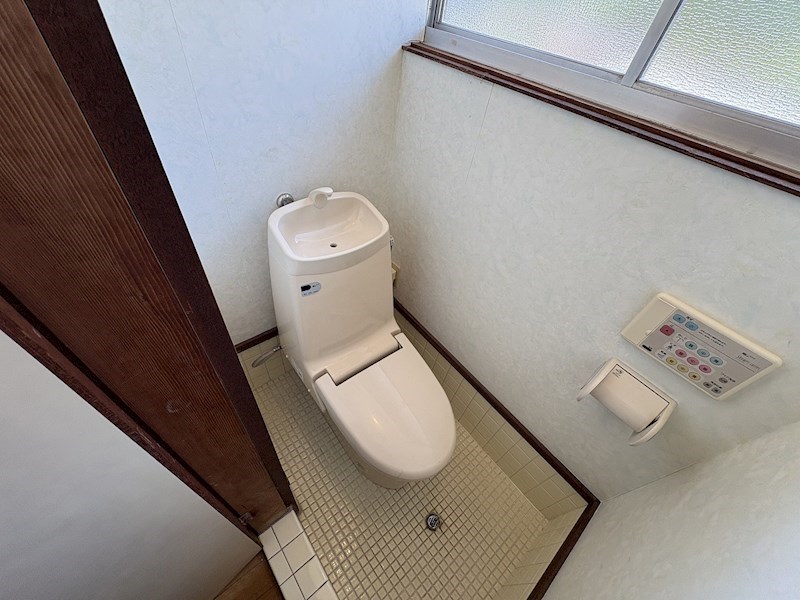 岐阜市岩崎戸建 トイレ