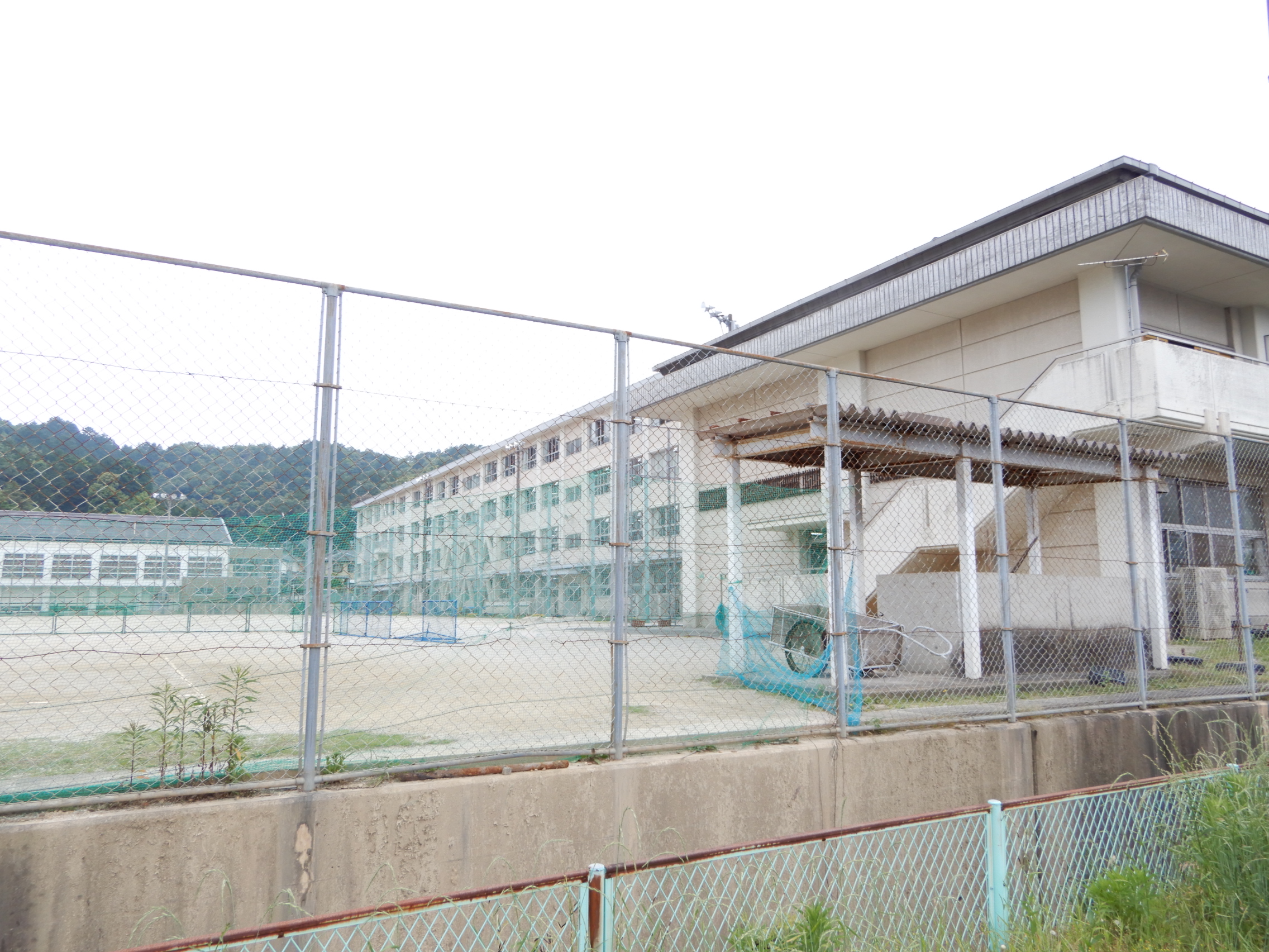 岐阜市岩崎戸建 中学校