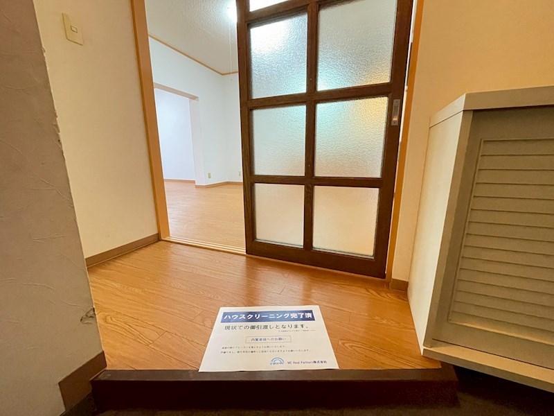 レヂデンス尾崎 玄関