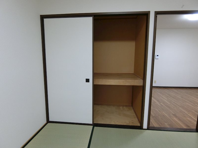 アルトラマンション茄子川　Ｂ棟 収納