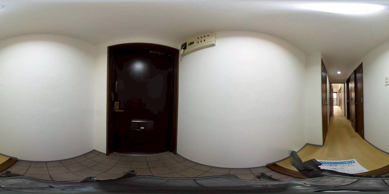 Crea名駅南 玄関
