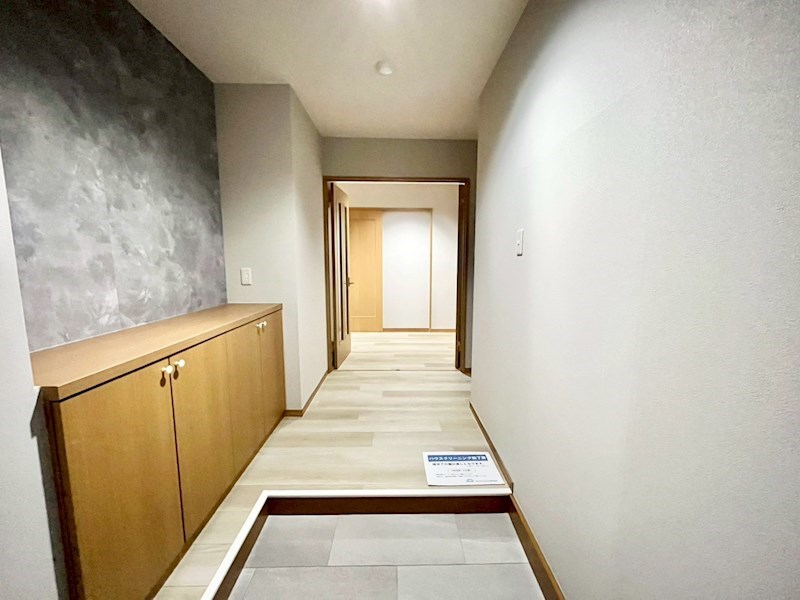 フロイデ一宮 玄関