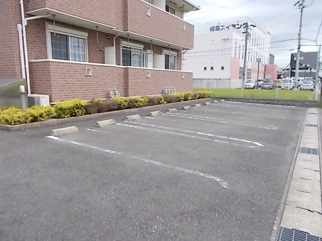 フローラ北館Ａ 駐車場