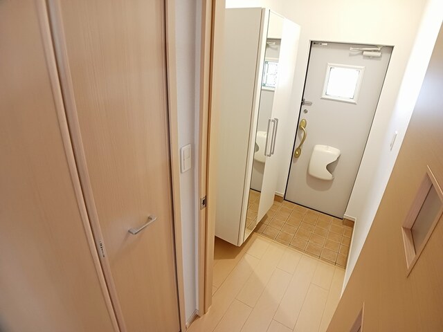 ファミーユ　大菅Ⅱ 玄関