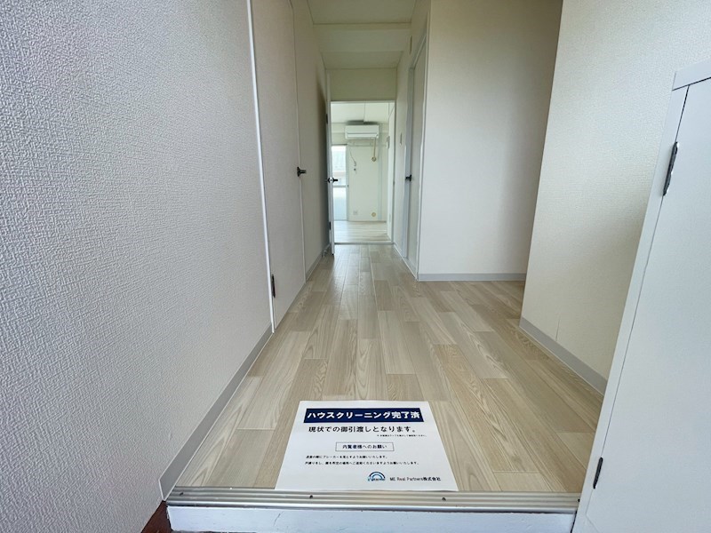 ロイヤルハイツ柳津 玄関