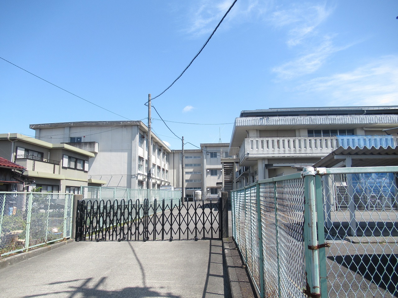 ロイヤルハイツ柳津 中学校