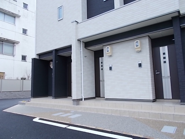 シュエット　アン エントランス