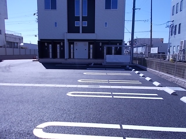 シュエット　アン 駐車場