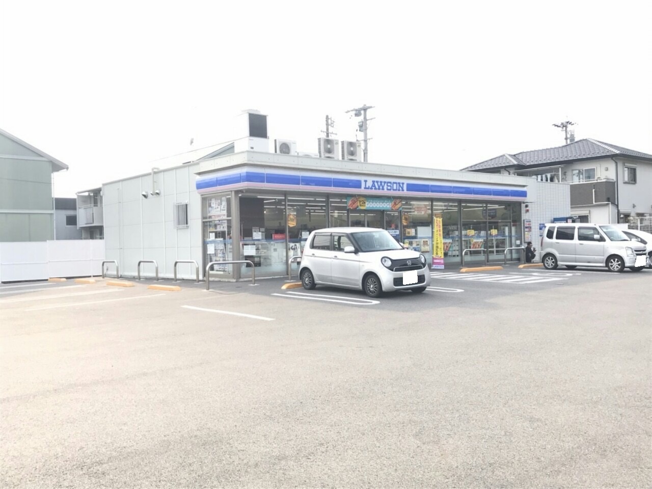 フォーブル岡田 コンビニ
