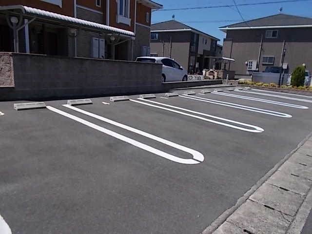 ラシアⅡ 駐車場