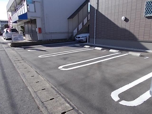 メゾン　グレイス　Ｂ 駐車場