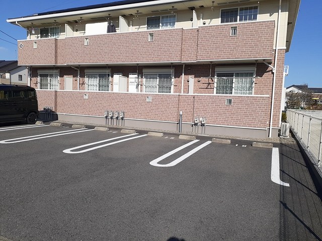 フローラ北館Ｂ 駐車場