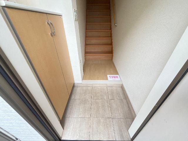 レヴァータ 玄関