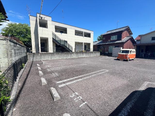 ル・フレーズ 駐車場