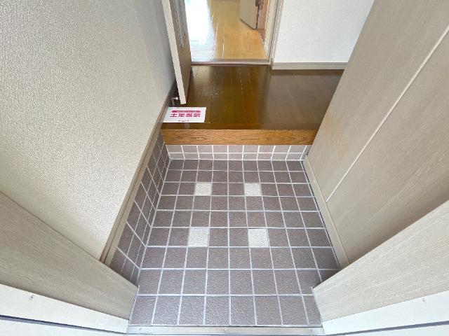 メゾンドカパーニュＢ 玄関
