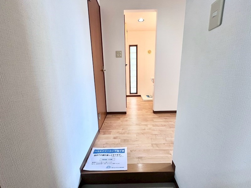 DWELL GOKENYA 玄関