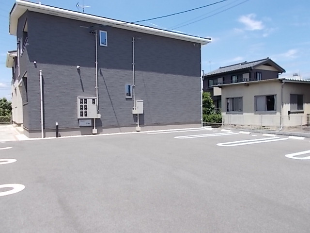 ミル・ボヌール 駐車場