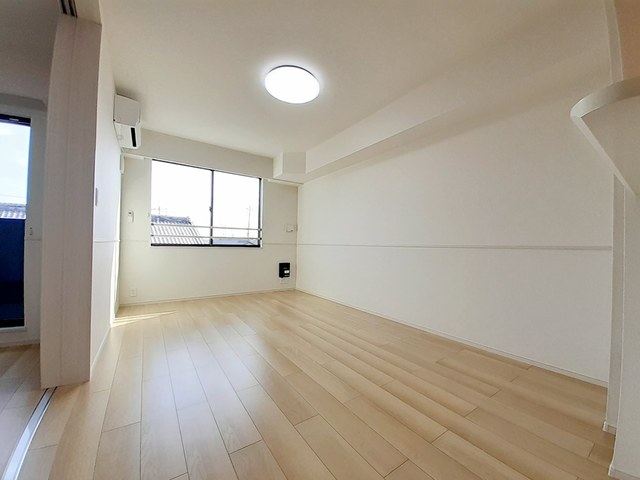 アーバン　ライフ リビング