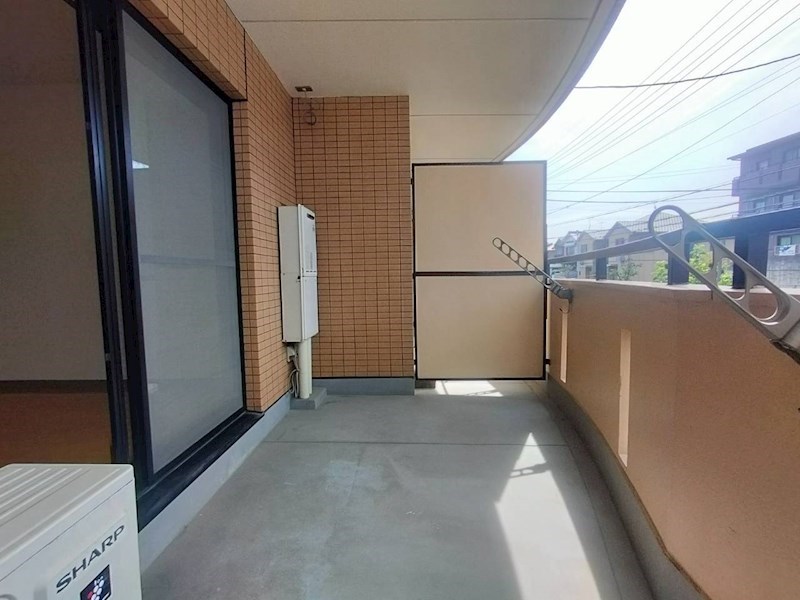 DWELL GOKENYA ベランダ