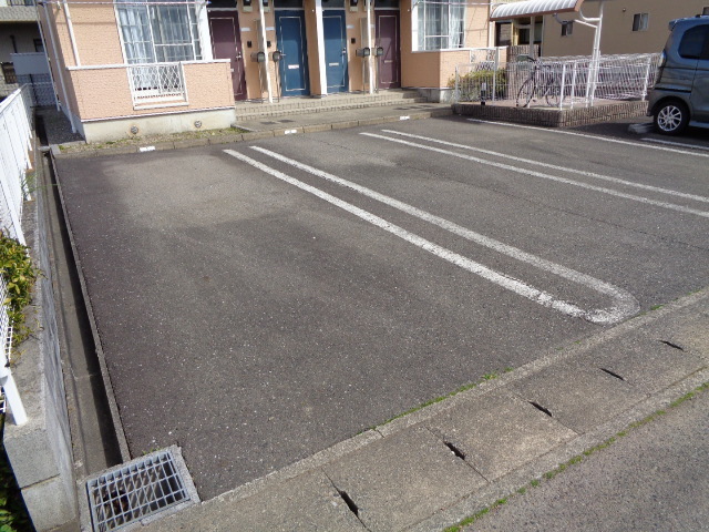 オードリー 駐車場