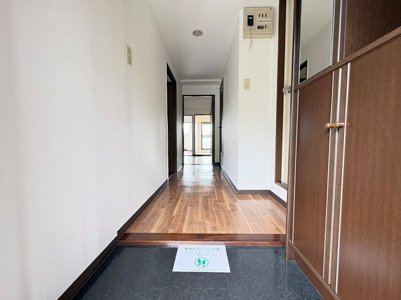 アルトラマンション茄子川　Ａ棟 玄関