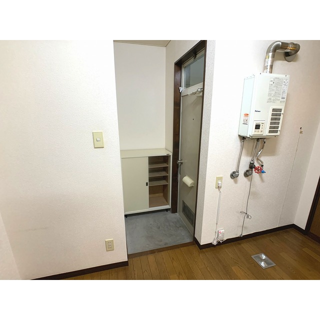 大万アパート 玄関