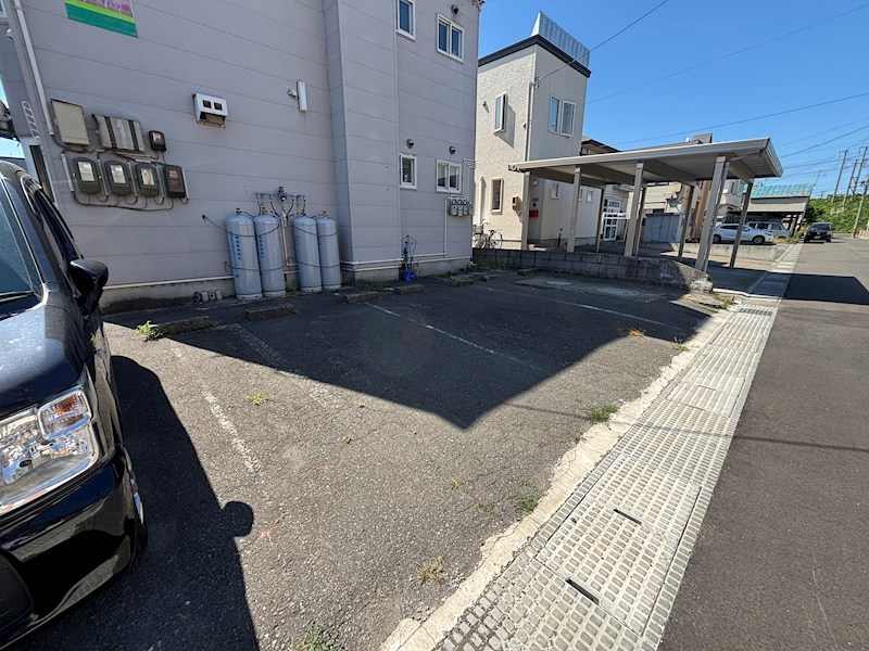 アメニティ八ツ橋 駐車場