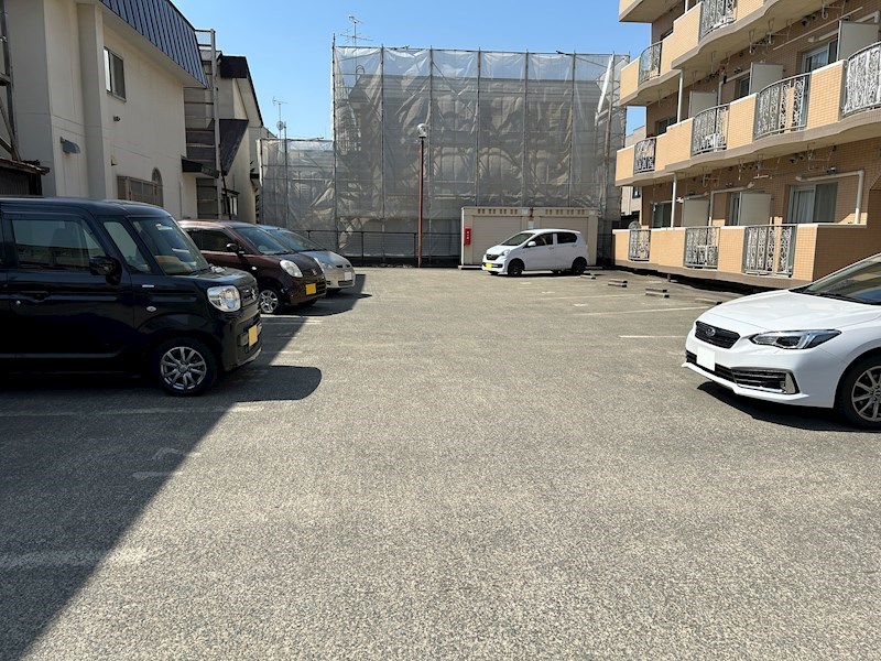 プリメーロタウン 駐車場