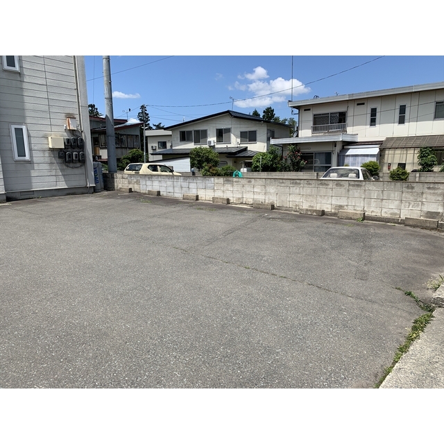 サンアベニュー 駐車場