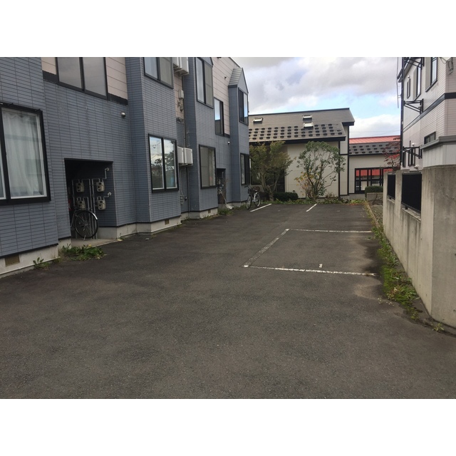 プレッジハウスファム 駐車場