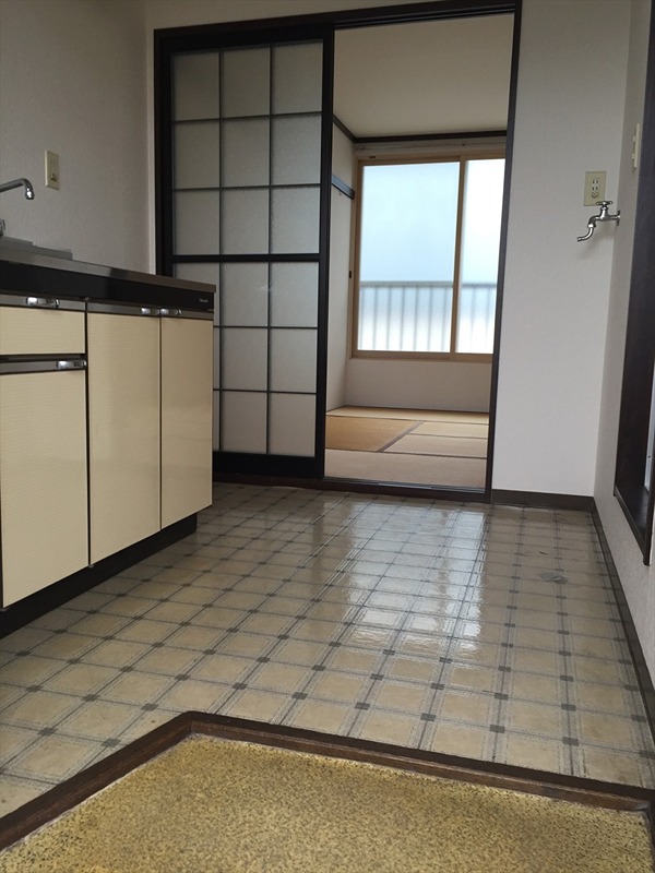 石川ハイツ 玄関