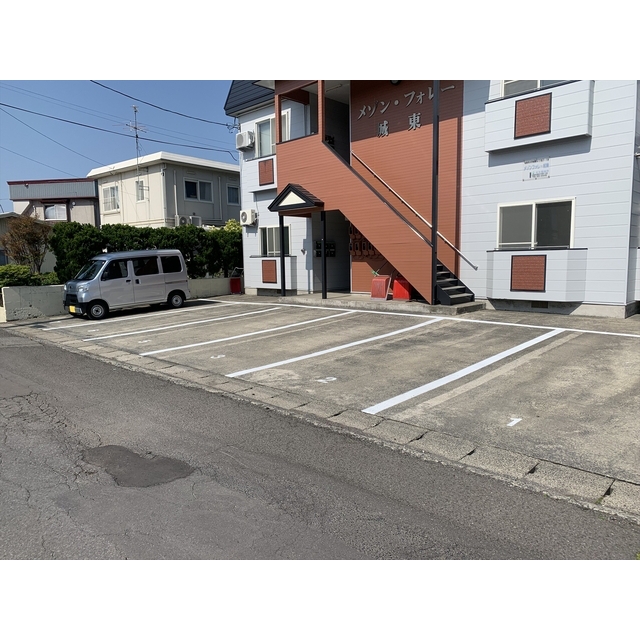 メゾンフォレー城東 駐車場