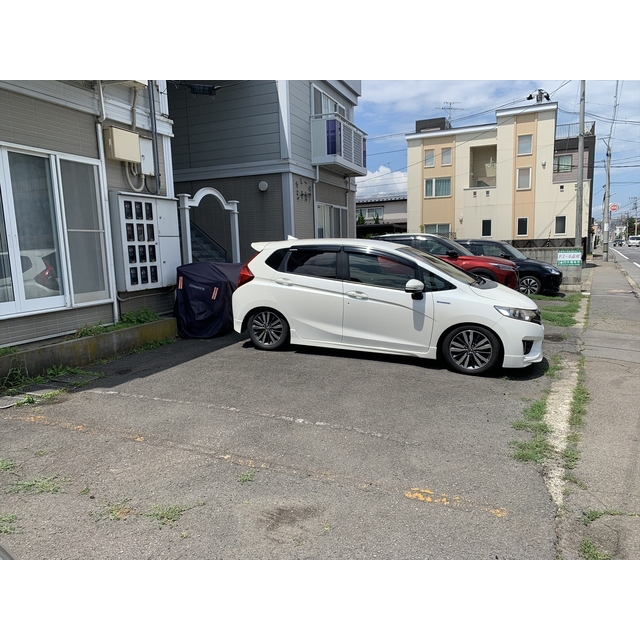ドミール品川 駐車場