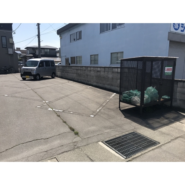 キャトルセゾン 駐車場