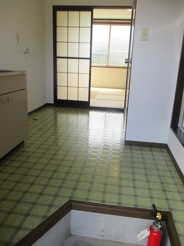 シャトルくどう 玄関