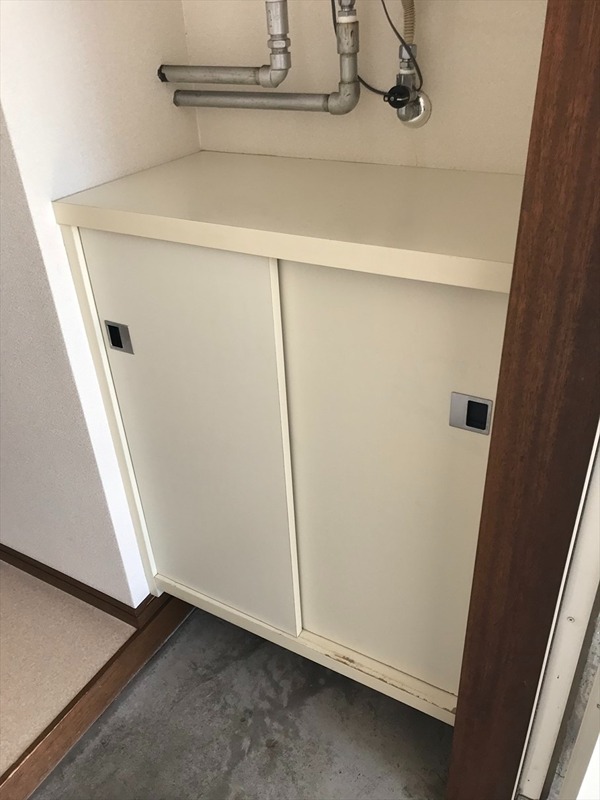 メゾンつつみ 玄関
