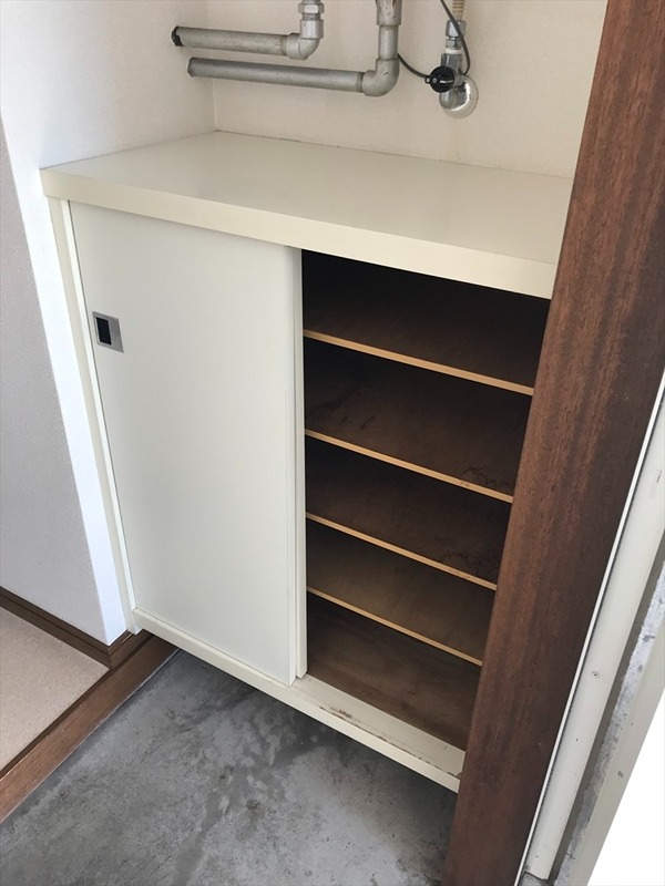 メゾンつつみ 玄関